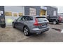 Volvo V60 Cross Country B5 AWD Pro