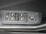 Volkswagen T-Roc 1.5 TSI Style Automaat - Navigatie - Park Assist - Stoelverwarming - ACC