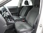 Volkswagen T-Roc 1.5 TSI Style Automaat - Navigatie - Park Assist - Stoelverwarming - ACC