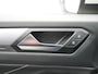 Volkswagen T-Roc 1.5 TSI Style Automaat - Navigatie - Park Assist - Stoelverwarming - ACC