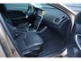 Volvo V40 1.6 T4 Momentum - 180 PK - TREKHAAK - CAMERA - KEYLESS - CLIMA - CRUISE -