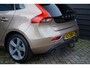 Volvo V40 1.6 T4 Momentum - 180 PK - TREKHAAK - CAMERA - KEYLESS - CLIMA - CRUISE -