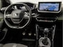 Peugeot 208 1.2 PureTech GT-Line Sport (APPLE CARPLAY, GROOT NAVI, 360 CAMERA, LEDER, SPORTSTOELEN, GETINT GLAS, KEYLESS, LM VELGEN, ZWART HEMEL, SFEERVERLICHTING, NIEUWSTAAT)