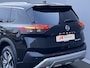 Nissan X-Trail 1.5 e-Power Tekna Automaat / Fabrieksgarantie tot 03-2028 < 100.000km / Leder / Panorama schuifdak / Elektrische stoelen en klep / Stuur-, stoel- & achterbankverwarming / Navi / HUD / Camera 360° / LM 19" wielen + All Season banden /