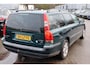 Volvo V70 2.4 Comfort Line Stoelverwarming, Cruise control, Trekhaak (Technisch goed staat),