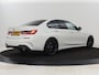 BMW 3-Serie 320i M Sport | Head-Up | Stoelverwarming | Leder/Alcantara | Carplay | Live Cockpit | Keyless | Sportstoelen | Climate control