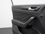 Volkswagen T-Roc 1.5 TSI 150 pk DSG R-Line | Panoramadak | Trekhaak | IQ Light | Achteruitrijcamera | Stoelverwarming