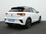 Volkswagen T-Roc 1.5 TSI 150 pk DSG R-Line | Panoramadak | Trekhaak | IQ Light | Achteruitrijcamera | Stoelverwarming