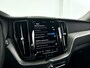 Volvo XC60 T6 Plug-in hybrid AWD Plus Dark | Panoramadak | 360° camera | Stoel- en Stuurverwarming | Trekhaak