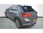 Volkswagen T-Roc 1.0 TSI Style Executive | Navi | Privacy Glass | 17" velgen | Trekhaak |
