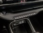 Jeep Avenger 1.2 Altitude Sport (APPLE CARPLAY, GROOT NAVI, 360 CAMERA, JBL AUDIO, STOELVERWARMING, SPORTSTOELEN, KEYLESS, ADAPTIVE CRUISE, GETINT GLAS, NIEUWSTAAT)