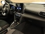 Toyota Yaris Cross 1.5 Hybrid 130 GR Sport - PANORAMADAK - PARKEERSENSOREN VOOR EN ACHTER - 130 PK - DODEHOEK DETECTIE - 360 GRADEN CAMERA - HEAD-UP DISPLAY - ELEKTRISCHE ACHTERKLEP - JBL GELUIDSINSTALLATIE - VOORRUIT, STUUR EN STOEL VERWARMING