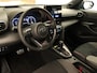 Toyota Yaris Cross 1.5 Hybrid 130 GR Sport - PANORAMADAK - PARKEERSENSOREN VOOR EN ACHTER - 130 PK - DODEHOEK DETECTIE - 360 GRADEN CAMERA - HEAD-UP DISPLAY - ELEKTRISCHE ACHTERKLEP - JBL GELUIDSINSTALLATIE - VOORRUIT, STUUR EN STOEL VERWARMING