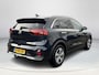Kia Niro 1.6 GDi Hybrid DynamicPlusLine | Stoel/Stuur verwarming | Parkeercamera + Sensoren | Navigatie | Trekhaak | Rijklaarprijs!