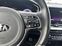 Kia Niro 1.6 GDi Hybrid DynamicPlusLine | Stoel/Stuur verwarming | Parkeercamera + Sensoren | Navigatie | Trekhaak | Rijklaarprijs!