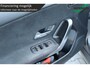 Mercedes-Benz A-klasse 180 Business Solution AMG automaat climate&cruise control carplay/android sportzetels stoelverwarming widescreen virtual cockpit