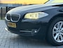 BMW 5-Serie Touring 520i High Executive Leer | Sportstoelen | Trekhaak | Nwe beurt & APK