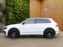 Volkswagen Tiguan 1.5 TSI ACT Highline Business R | Panoramadak | CarPlay | Stoelverwarming | Adaptive Cruise | Camera | 20" Velgen