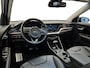 Kia Niro 1.6 GDi Hybrid DynamicPlusLine | Climate Control | Cruise Control | Camera | Navigatie | Stoelverwarming | Stuurverwarming | Lederen Bekleding | Schuif/Kantel Dak |