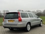 Volvo V70 2.4 170PK AUT NW.D-RIEM LEDER RIJDT SUPER EN MOOI
