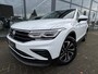 Volkswagen Tiguan 1.5 TSI AST ACTIVE | Pano