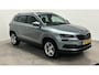 Skoda Karoq 1.5 TSI ACT Style Business automaat benzine navigatie cruisecontrole parkeersensoren stoelverwarming led trekhaak