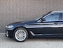 BMW 5-Serie Touring 520d High Executive | Panoramadak | Luxury line | 360 Camera | Head-up Display