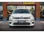 Kia Rio GT line Camera Navigatie Cruise Stuurverw. Stoelverw. Climate Control