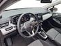 Renault Clio 1.6 E-Tech Hybrid 145 Evolution * Automaat * 1e Eigenaar * Dealeronderhouden * 11500 KM!!! * Cruise Control * Carplay * LM Velgen * 12 Maanden BOVAG Garantie *