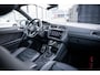 Volkswagen Tiguan 1.5 TSI R-Line Business+ | Achteruitrijcamera | Elektrisch glazen panorama-dak | Geheugenfunctie aan bestuurderskant