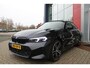 BMW 3-Serie 330e 292PK xDRIVE | PANORAMISCH SCHUIF/KANTEL DAK | M-SPORT PRO-PAKKET | M-SPORT REMMEN UITGEVOERD IN DONKERBLAUW MET M LOGO | BMW LIVE COCKPIT PROFESSIONAL | CURVED DISPLAY |DRIVING ASSISTANT INCL. HEAD-UP DISPLAY | PARKING ASSIST INCL. ACHTERUITRIJCAMERA | ADAPTIEVE LED KOPLAMPEN |SHADOW LINE | M-SPORTSTOELEN VOOR | LEDER VERNASCA MET CONTRAST STIKSELS M-SPORT | STOEL VERWARMING | DRAADLOZE APPLE CARPLAY | ELEKTRISCH VERSTELBARE STOELEN MET GEHEUGEN FUNCTIE | HEAD UP DISPLAY | DRAADLOZE TELEFOONLADER | DODEHOEK BEWAKING | COMFORT PACK INCL. ELEKTRISCHE ACHTERKLEP | ADAPTIVE CRUISE CONTROL | HIFI AUDIO DAB+ RADIO | COMFORT ACCESS (KEYLESS ENTRY)| DONKER GETINTE ACHTERRUITEN |