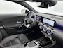 Mercedes-Benz A-klasse 180 Star Edition AMG Line | Nightpakket | Dodehoekassistent | Smartphone integratie | KEYLESS GO | 19 inch AMG velgen | Sfeerverlichting | Verwarmde stoelen vooraan | Panoramaschuifdak |