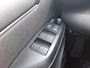 Toyota Yaris 1.5 Hybrid 130 Executive NIEUW DIRECT LEVERBAAR BLIND SPOT STOEL/STUURVERW PARK-SENSOREN 17'' KEYLESS