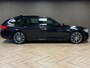 BMW 5-Serie Touring 540i M xDrive High Executive AUT. PANORAMADAK HEAD-UP NAVIGATIE CAMERA STOELVERWARMING LEDER SFEERVERLICHTING