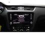 Skoda Octavia Combi 1.0 TSI Greentech Business Edition Navigatie | Trekhaak | Cruise Control | Stoelverwarming