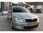 Skoda Octavia Combi 1.2 TSI Airco, Cruise control, Elektrische ramen V, Mistlampen, Armsteun voor, Centrale deurvergrendeling