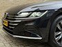 Volkswagen Arteon Shooting Brake 1.4 TSI 218pk eHybrid Elegance Business+ | Virtual cockpit | Wegklapbare trekhaak | Leder/alcantara | Massage | Stoelverwarming voor+achter | Camera | Adaptieve cruise | Lane assist | Navigatie | Apple CarPlay | Matrix LED | DAB | Volledig dealeronderhouden