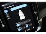 Volvo XC90 T8 Plug-in hybrid AWD Ultra Dark | Luchtvering | Bowers & Wilkins | Geventileerd leder | Trekhaak elektr.