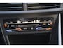 Volkswagen Polo 1.0 TSI 2x R-Line Automaat Navigatie/Virtual cockpit/Adaptive cruise control/Achteruitrijcamera/Parkeersensoren rondom/Apple carplay/Stoelverwarming/LED grill/IQ.light/Climate control/Draadloze telefoonlader/DAB/17''Lichtmetalen velgen