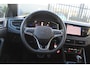 Volkswagen Polo 1.0 TSI 2x R-Line Automaat Navigatie/Virtual cockpit/Adaptive cruise control/Achteruitrijcamera/Parkeersensoren rondom/Apple carplay/Stoelverwarming/LED grill/IQ.light/Climate control/Draadloze telefoonlader/DAB/17''Lichtmetalen velgen