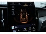 Volvo XC60 T6 Plug-in hybrid AWD Ultra Black Edition | Bowers & Wilkins Premium Audio| Luchtvering | 22" Lichtmetalen velgen | Google infotainment | Stoelverwarming | Stoelventilatie | 360° Parkeercamera | Parkeersensoren voor + achter | Parkeerverwarming