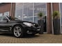 BMW 3-Serie Gran Turismo 320i F34 Executive Sport-Line | 185 pk | Automaat | 2e eigenaar | NL auto | 18 inch | Xenon | PDC | Sportstuur | Keyless Go | Climate control | Sportstoelen ➡️ |