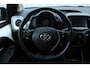 Toyota Aygo 1.0 VVT-i x-play | Achteruitrijcamera | Apple Carplay | Android Auto | Airco | Elektrisch bedienbare ramen | Centrale deurvergrendeling | Parkeersensoren | LED dagrijverlichting