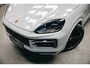 Porsche Cayenne Coupé 3.0 E-Hybrid | Head-up | Bose | Sport Chrono | Stuurverwarming | Stoelverwarming en verkoeling | Trekhaak | Kreide |