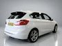 BMW 2-Serie Active Tourer 225xe iPerformance eDrive Ed, Automaat Navi, Clima en Cruise contr, Elek stoelen, Stoelverw, Head up display, Lederen bekleding, Pdc V/A, Xenon, Lm velgen 18'', Full options, Nederlandse auto!! Bovag afleverpakket 695,-
