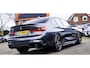 BMW 3-Serie 330i High Executive Edition | M-pakket | Camera | Headup | BMW LED