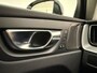 Volvo XC60 T6 Plug-in hybrid AWD Ultimate Dark / 20 '' Velgen / Head-up Display / Blis / Semi elektrisch trekhaak /