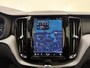 Volvo XC60 T6 Plug-in hybrid AWD Ultimate Dark / 20 '' Velgen / Head-up Display / Blis / Semi elektrisch trekhaak /