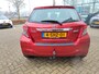 Toyota Yaris 1.3 VVT-i ASPIRATION TREKHAAK 900KG TREKGEW AIRCO CAMERA CRUISE BLUETOOTH 6-BAK EL-RAMEN/SPIEGELS