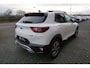 Kia Stonic 1.0 T-GDi MHEV GT-Line CAMERA - APPLE CARPLAY - ANDROID - PARKEERSENSOREN - HALF LEDER - 17 INCH LMV - NAVI - RIJSTROOKSENSOR - PRIVACYGLAS - AUT. VERLICHTING - PERFECTE STAAT